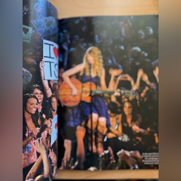 TIME Magazine: Special Edition - Taylor Swift - Picture 3 of 5